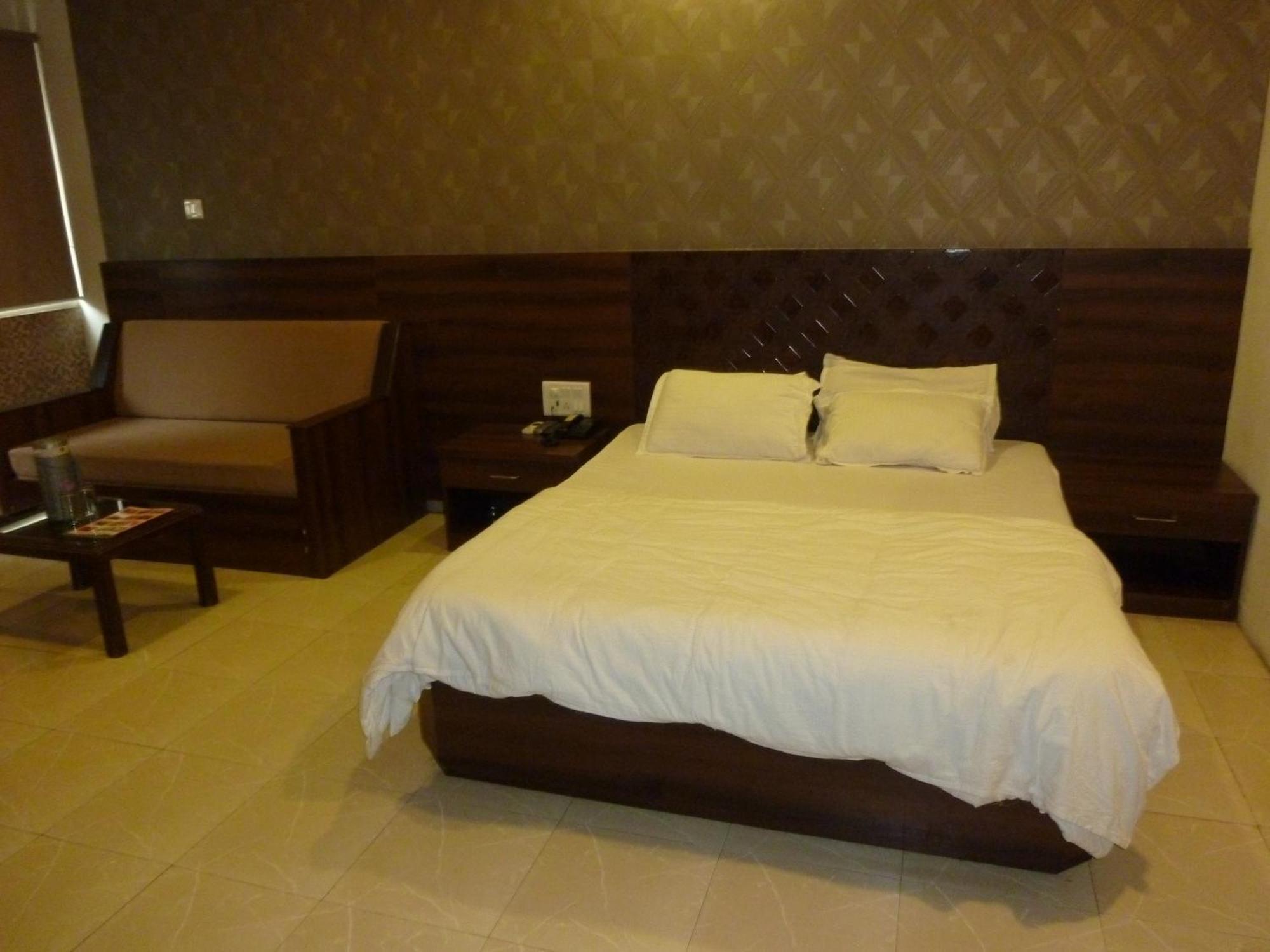Hotel Regal Palace Mumbai Szoba fotó